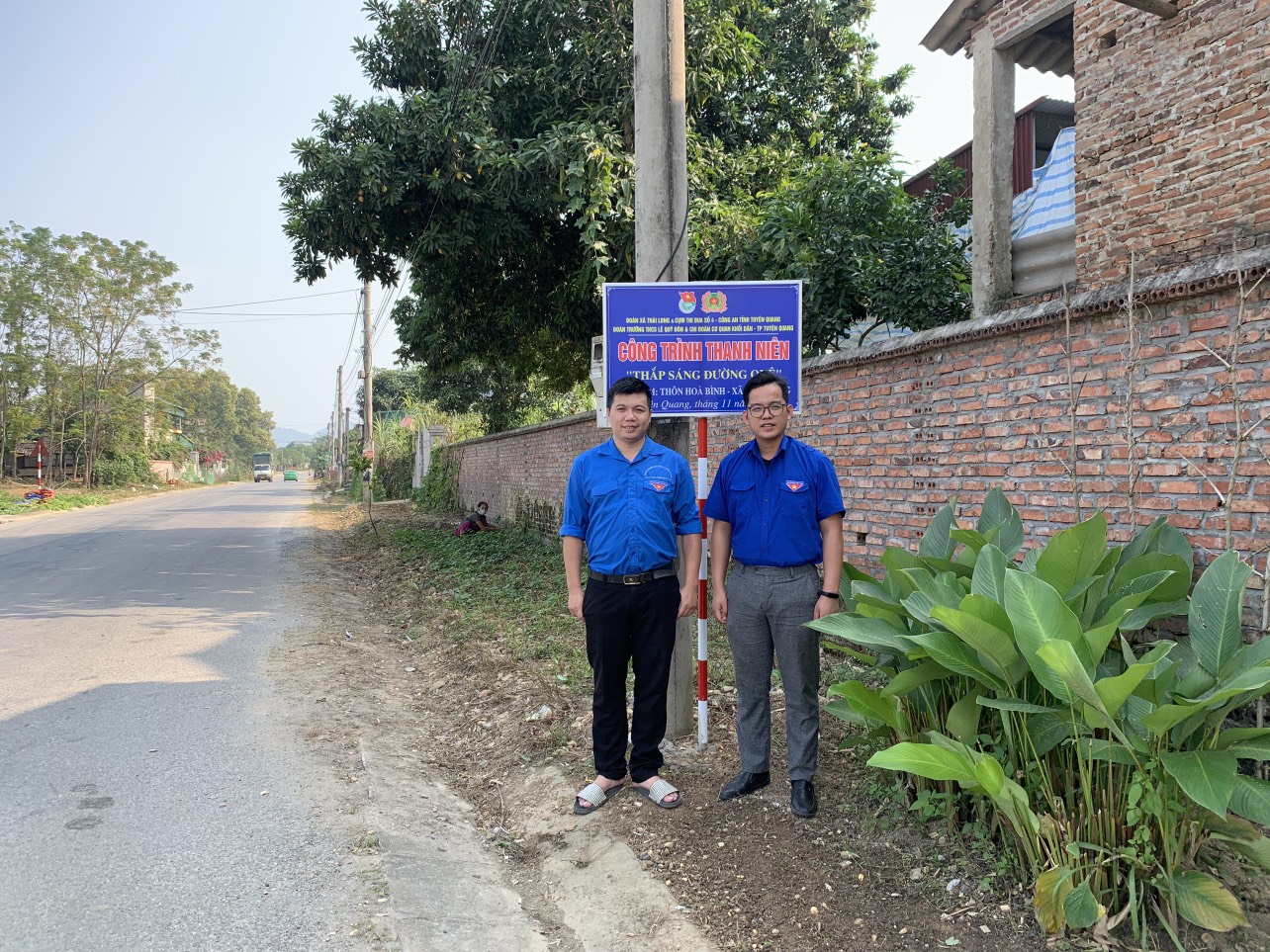 Thành đoàn Tuyên Quang trao hỗ trợ cho Đoàn xã Thái Long trong xây dựng Nông thôn mới