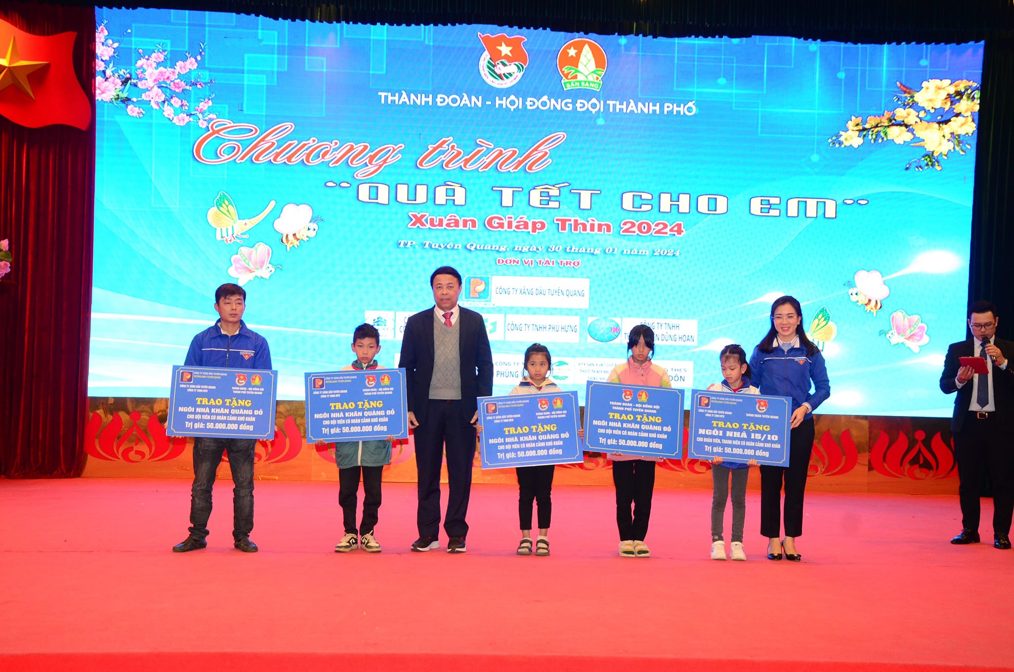 THÀNH ĐOÀN TUYÊN QUANG DUY TRÌ CÓ HIỆU QUẢ CÁC HOẠT ĐỘNG CỦA CÂU LẠC BỘ TƯ VẤN, TRỢ GIÚP TRẺ EM